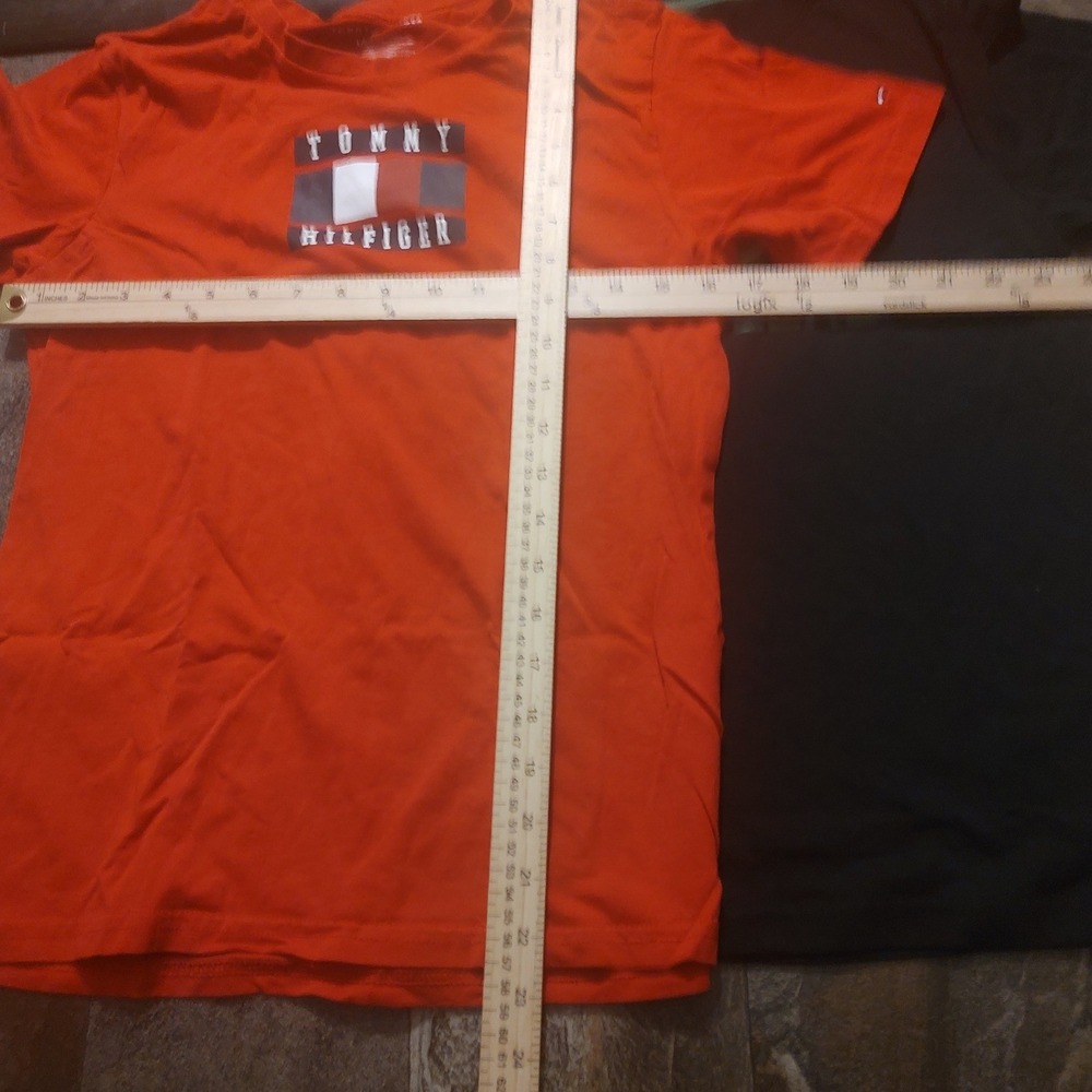 Tommy Hilfiger John Deere T-Shirt Bundle Kids L Red Black Excellent Graphic‎ Tee